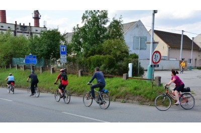 Na kola sedli závodníci všech generací Foto: Jan Teimer