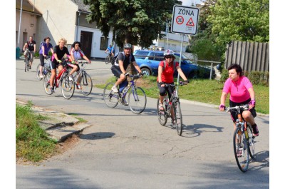 Na kola sedli závodníci všech generací Foto: Jan Teimer