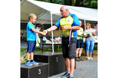 Na kola sedli závodníci všech generací          Foto: Jan Teimer