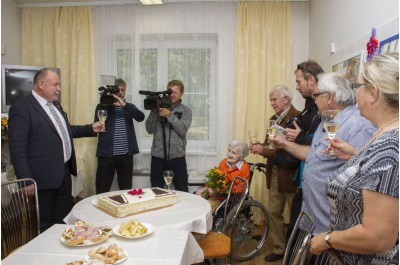 „Recept na dlouhověkost nemám,“ říká vitální 104letá seniorka