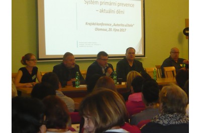 Konference řešila autoritu učitelů