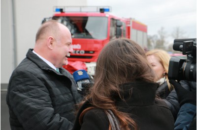 Město má novou hasičárnu, kraj přispěl na její heliport