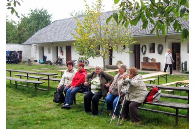 Kraj opět rozjíždí seniorské cestování          Archivní foto