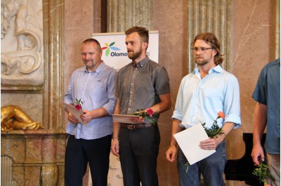 Hejtman rozdal lidem Zlaté kříže