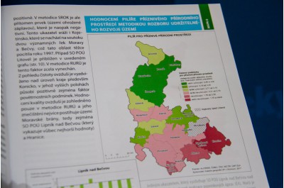 Kraj vydal novou publikaci. Pomůže při rozhodování o investicích do rozvoje regionu