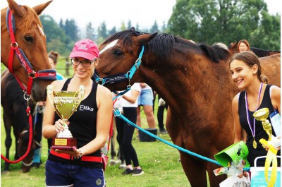 Závod koní už poosmé pomohl hendikepovaným dětem a starším lidem     Foto: Tereza Bláhová