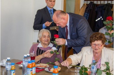 Hejtmanství přispěje politickým vězňům na léky