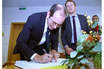 Olomoucký kraj navštívil německý velvyslanec. S náměstkem hejtmana Jiřím Zemánkem diskutoval o ekonomice i školství