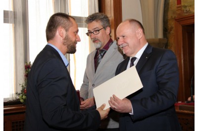 Hejtman ocenil dárce krve