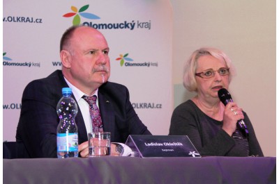 Sucho, senioři, knihovny. O tom všem diskutoval kraj se starosty