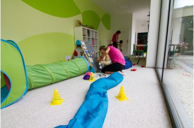 Kraj pomůže rodinám dětí s neurologickým onemocněním. Přispěje na jejich rehabilitaci