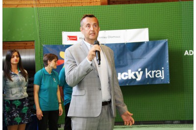 Naděje stolního tenisu hrají v Olomouci. Mezinárodní mistrovství zahájil náměstek hejtmana Petr Vrána