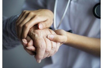 Sociální služby bez peněz nebudou. Kraj pomůže tam, kde nepomohl stát