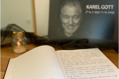 Poslední vzkaz Mistrovi - hejtmanství lidem nabídne kondolenční knihu