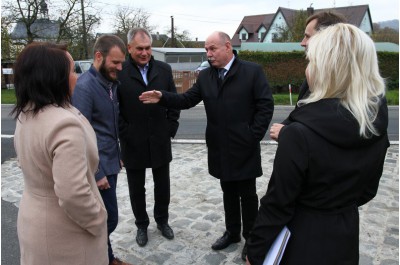 Průtah Libinou je další v řadě silnic, které letos kraj opravil