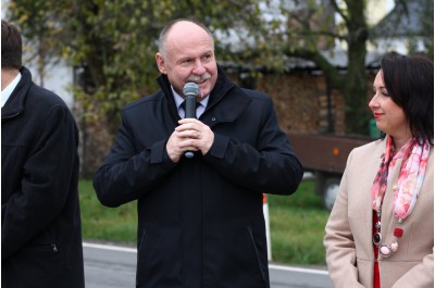 Průtah Libinou je další v řadě silnic, které letos kraj opravil