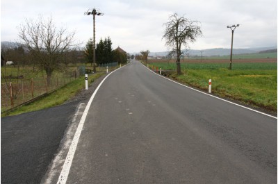 Průtah Libinou je další v řadě silnic, které letos kraj opravil
