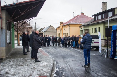 Pátek 13. nepřinesl smůlu, ale další opravené silnice 