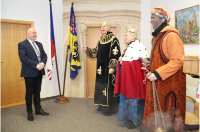 Na úřad zavítali králové. Hejtmanství mělo vzácnou návštěvu 