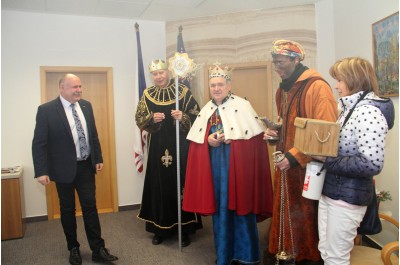 Na úřad zavítali králové. Hejtmanství mělo vzácnou návštěvu 