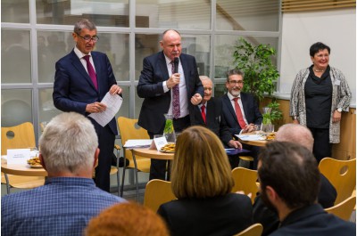Návštěva premiéra v kraji měla dvě velká témata – zdravotnictví a dopravní stavby