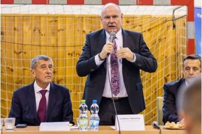 Návštěva premiéra v kraji měla dvě velká témata – zdravotnictví a dopravní stavby