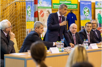 Návštěva premiéra v kraji měla dvě velká témata – zdravotnictví a dopravní stavby