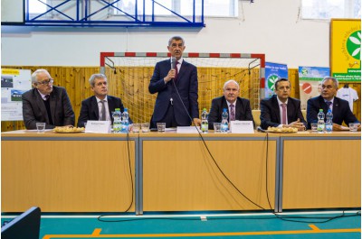 Návštěva premiéra v kraji měla dvě velká témata – zdravotnictví a dopravní stavby