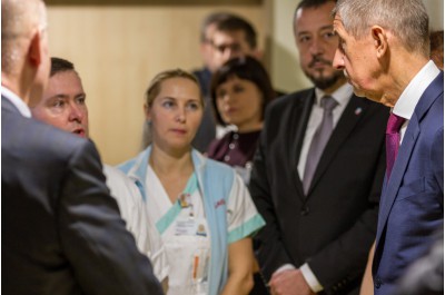 Návštěva premiéra v kraji měla dvě velká témata – zdravotnictví a dopravní stavby