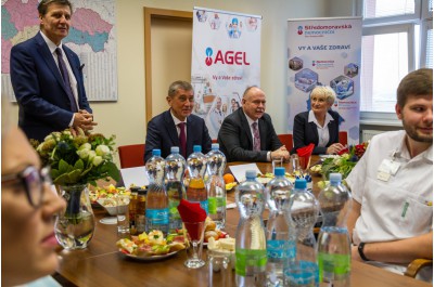 Návštěva premiéra v kraji měla dvě velká témata – zdravotnictví a dopravní stavby