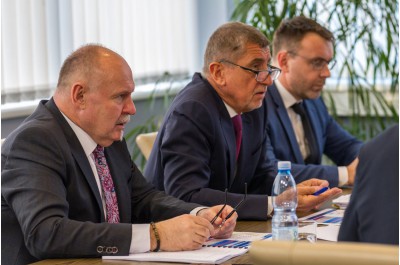Návštěva premiéra v kraji měla dvě velká témata – zdravotnictví a dopravní stavby