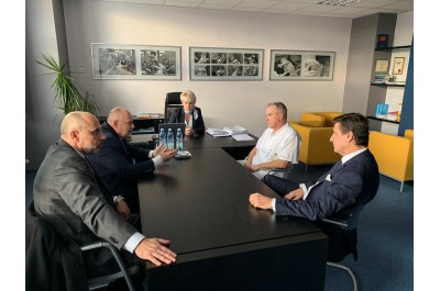 Hejtman v nemocnici. Zajímal se o koronavirus