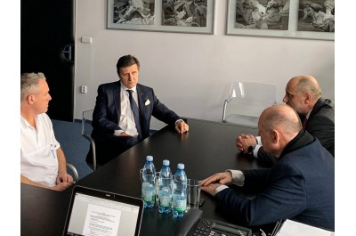 Hejtman v nemocnici. Zajímal se o koronavirus