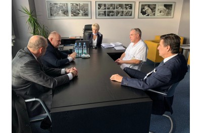 Hejtman v nemocnici. Zajímal se o koronavirus