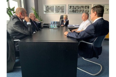 Hejtman v nemocnici. Zajímal se o koronavirus