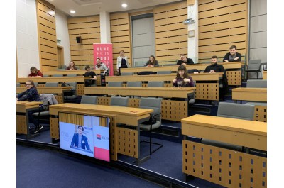 Ekonomická olympiáda prověřila znalosti studentů z Olomouckého kraje