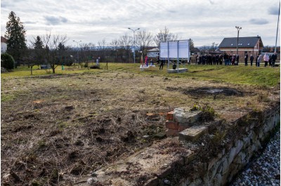 Kostelečtí hasiči budou mít novou zbrojnici. Stavba už začala