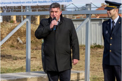 Kostelečtí hasiči budou mít novou zbrojnici. Stavba už začala