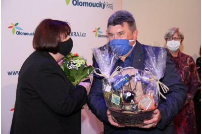Hejtmanství ocenilo nejlepší učitele. Kvůli koronaviru později než v předchozích letech