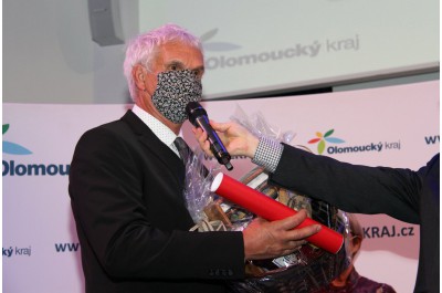 Hejtmanství ocenilo nejlepší učitele. Kvůli koronaviru později než v předchozích letech