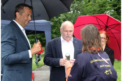 Neobvyklý závod spojil lidi s hendikepem