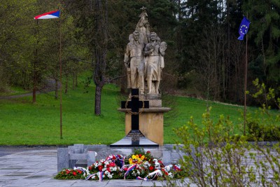 Zástupci Olomouckého kraje uctili památku obětí javoříčské tragédie