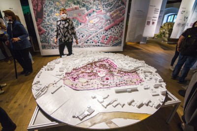 Hejtman si prohlédl novou expozici Pevnosti poznání