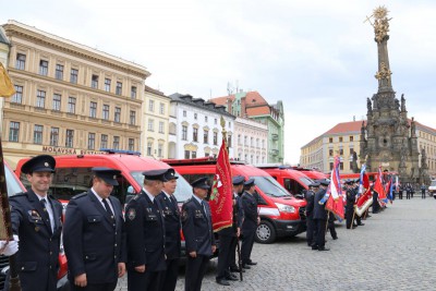 Slavnostní předání cisternové automobilové stříkačky JSDH Olomouc - Chválkovice