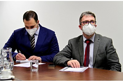 Hejtman jednal se španělským velvyslancem. Hlavním tématem bylo školství