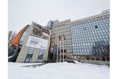 Před krajským úřadem v Olomouci vlála litevská vlajka