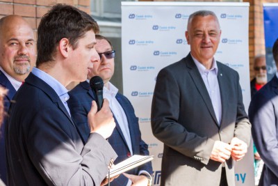 V Olomouci se představil vlak budoucnosti. Jezdí na vodík