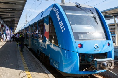 V Olomouci se představil vlak budoucnosti. Jezdí na vodík