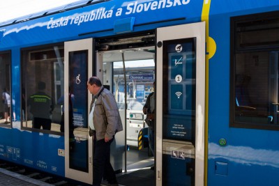 V Olomouci se představil vlak budoucnosti. Jezdí na vodík