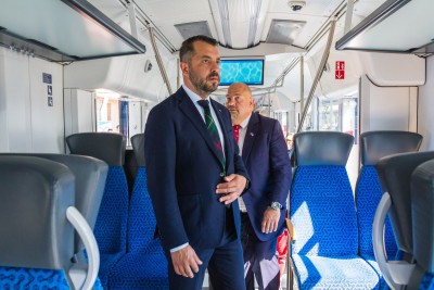 V Olomouci se představil vlak budoucnosti. Jezdí na vodík